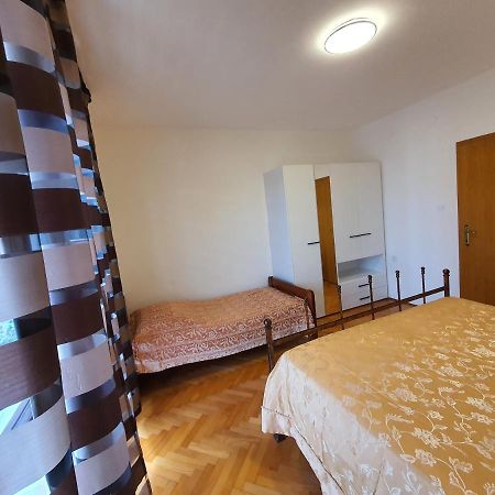 Apartments Luciana & Helena Pula Ngoại thất bức ảnh