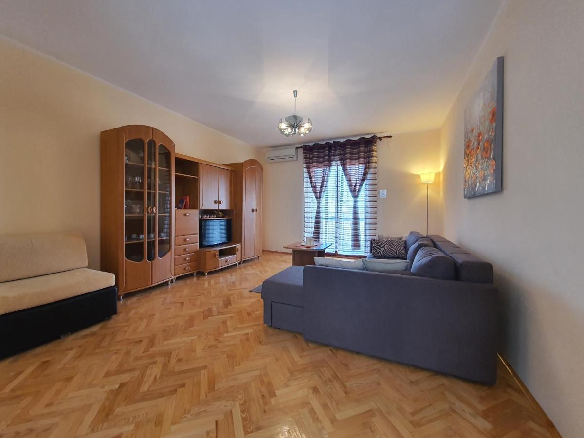 Apartments Luciana & Helena Pula Ngoại thất bức ảnh